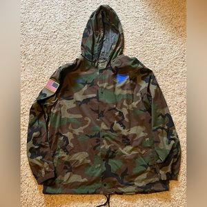 Nike Kentucky Wildcats (UK) Salute to Service Woodland Camo Jacket (XXL)